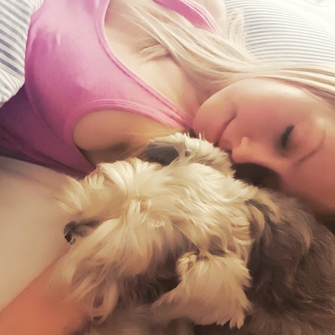 Sweet dreams! 😍🐕❤ https://t.co/pOKxIU4cUF<a href="/tag/smile"class="tags"><span>#smile</span></a><a href="/tag/cute"class="tags"><span>#cute</span></a><a href="/tag/sexy"class="tags"><span>#sexy</span></a><a href="/tag/blonde"class="tags"><span>#blonde</span></a><a href="/tag/greeneyes"class="tags"><span>#greeneyes</span></a><a href="/tag/tanktop"class="tags"><span>#tanktop</span></a>