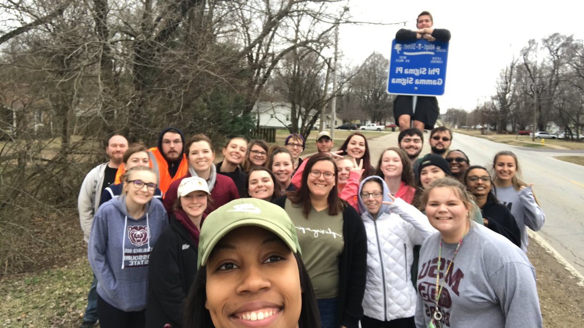 PSPGammaSigma's tweet image. Street Selfie 🤳🏽 #streetclean #SundayFunday #phisigmapi
