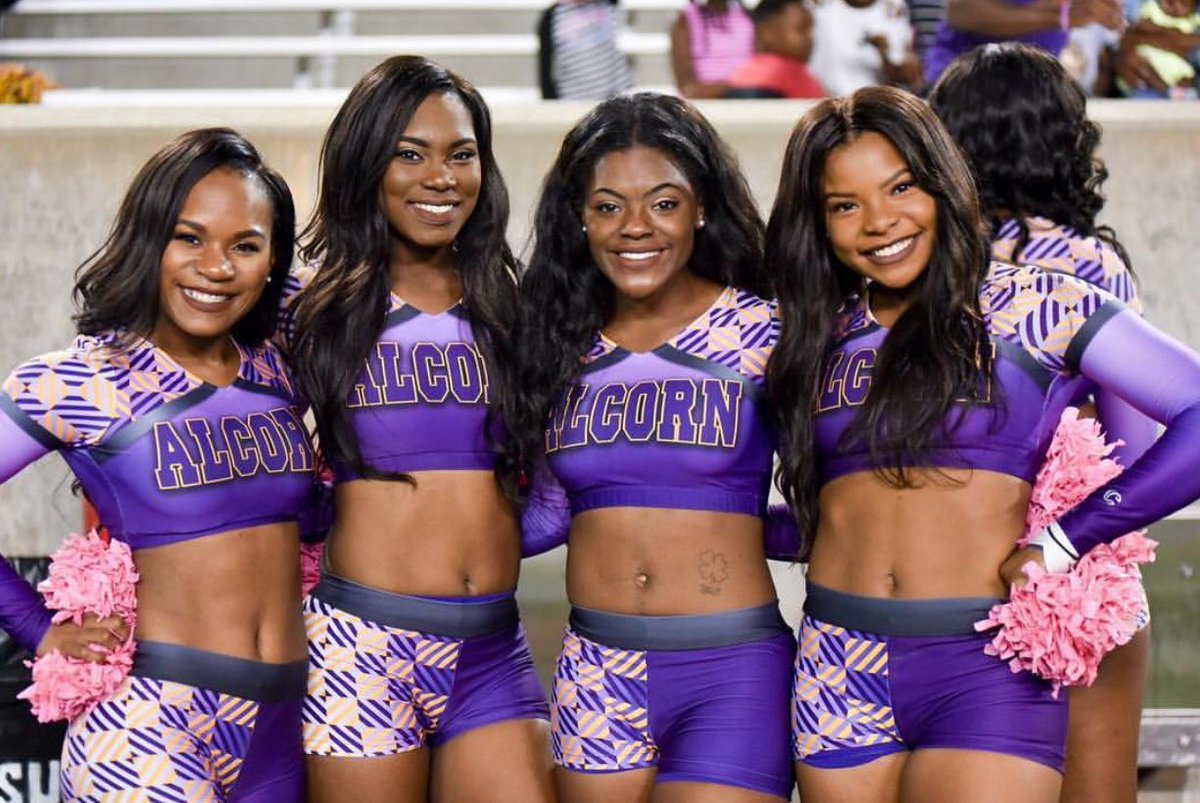 Cheerleaders Place Fourth at CUNYAC Championships - Lehman College Athletics, image size:1200x803