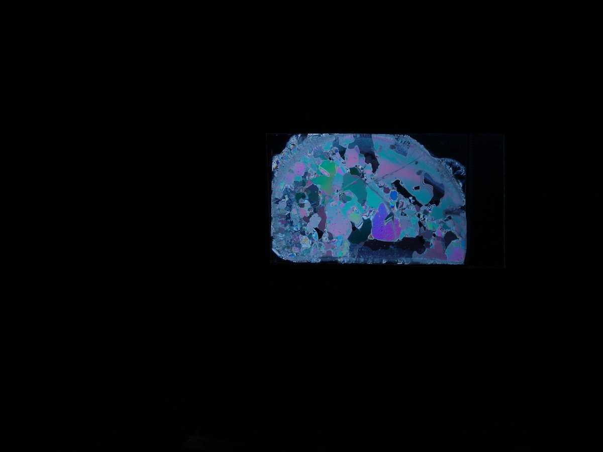 MicroEarthSci's tweet photo. I realized I need to organize thin section pics which means I get to look at thin sections π #IceSpy https://t.co/1gx9QXCRLf