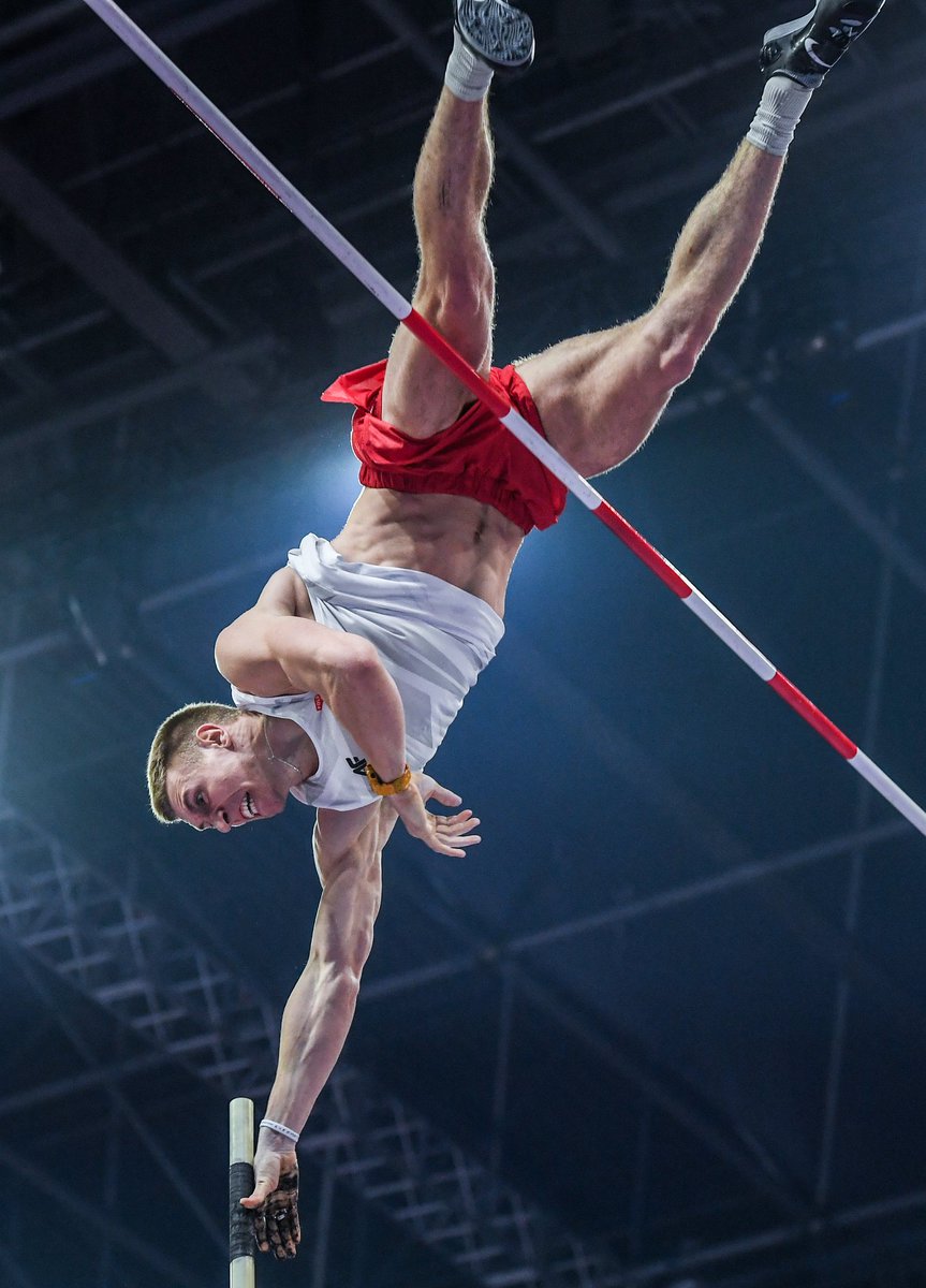 LubieTuByc's tweet photo. To była piękna niedziela. Dziękujemy za te emocje 🥇🥈🥈🥉 #Birmingham2018 #BirminghamPZLA #sportWKP #foto #PSkraba @PZLANews @cwzs_zawisza @MSiT_GOV_PL #WorldRecord #IAAFWorlds @WICBham2018 @pomorska @SPORTwTVP3 @BydgoszczPL https://t.co/UqApAQGMhw