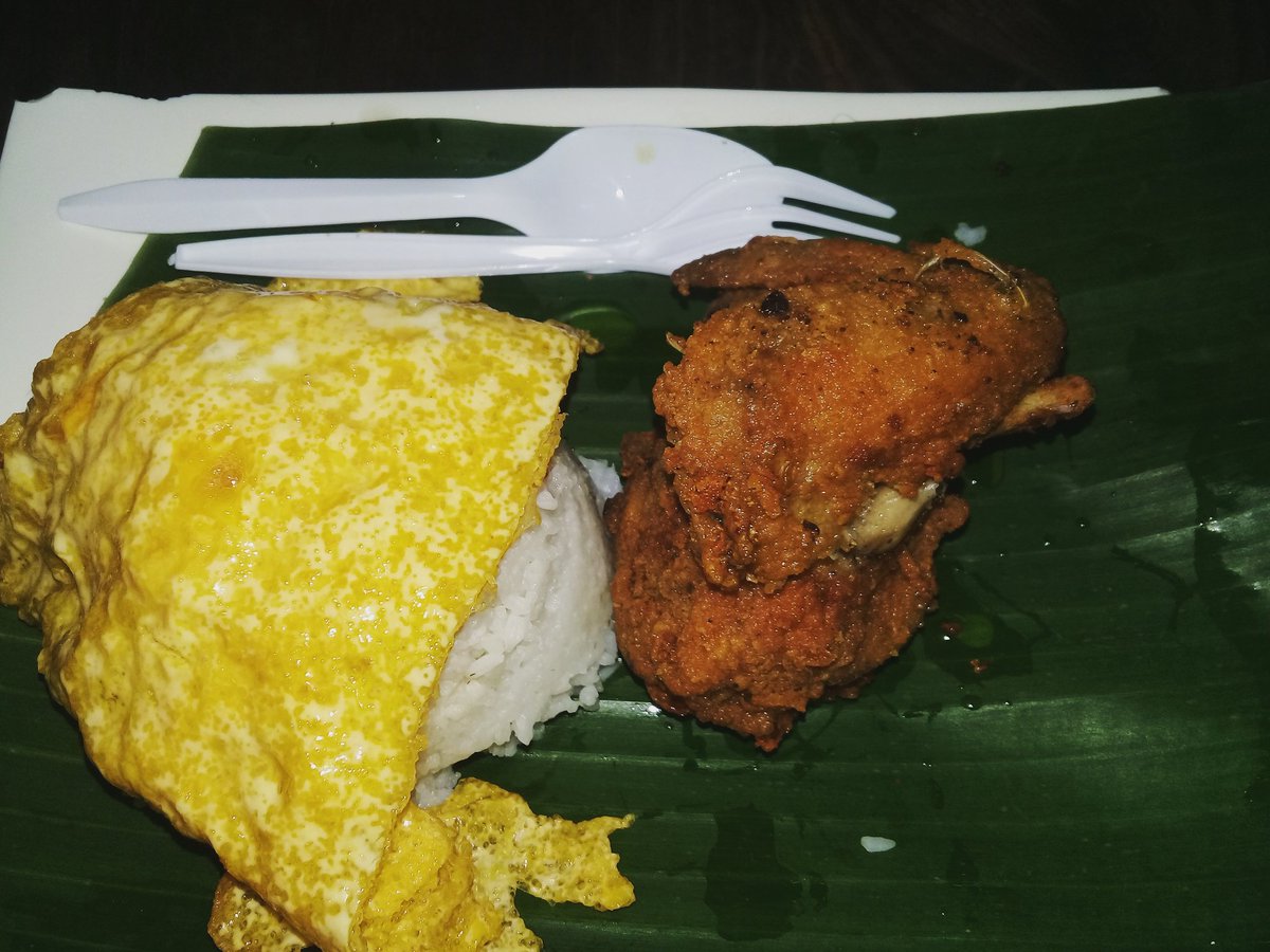 Mylene88495988's tweet photo. Chicken silog is so good 😊😋 https://t.co/6Bl9EyD3RK