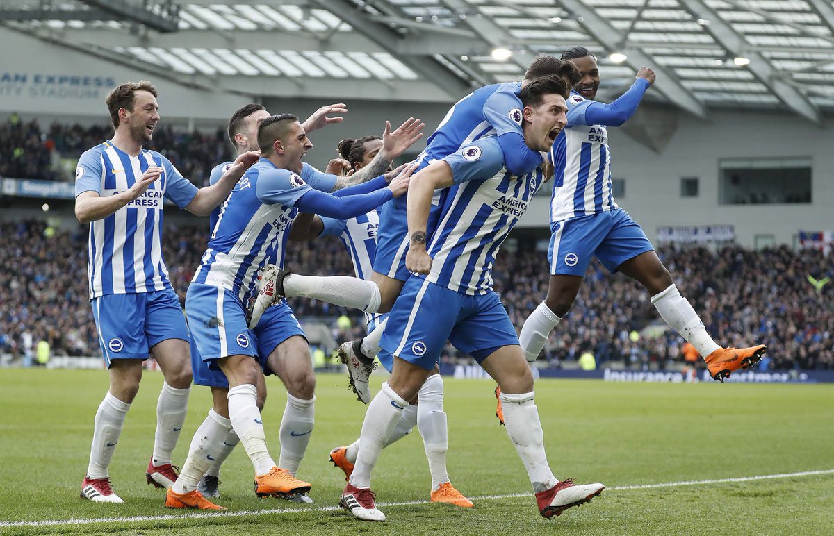 TomJenkinspix's tweet photo. Another dreadful day for #Arsenal and #Wenger as they lose to #Brighton in today’s #EPL match. #BRIvsARS #mycanon #canonuk https://t.co/r2iZuEBgqV