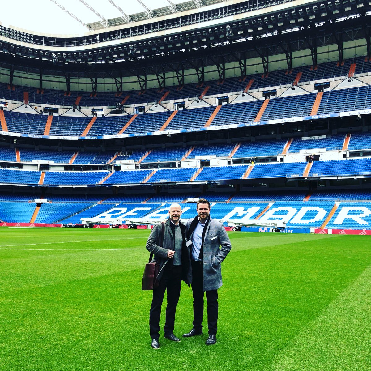 1ntelligentplay's tweet photo. What a place to do business.... #Real Madrid FC #intelligentplay https://t.co/Q5LCCF0Dn3