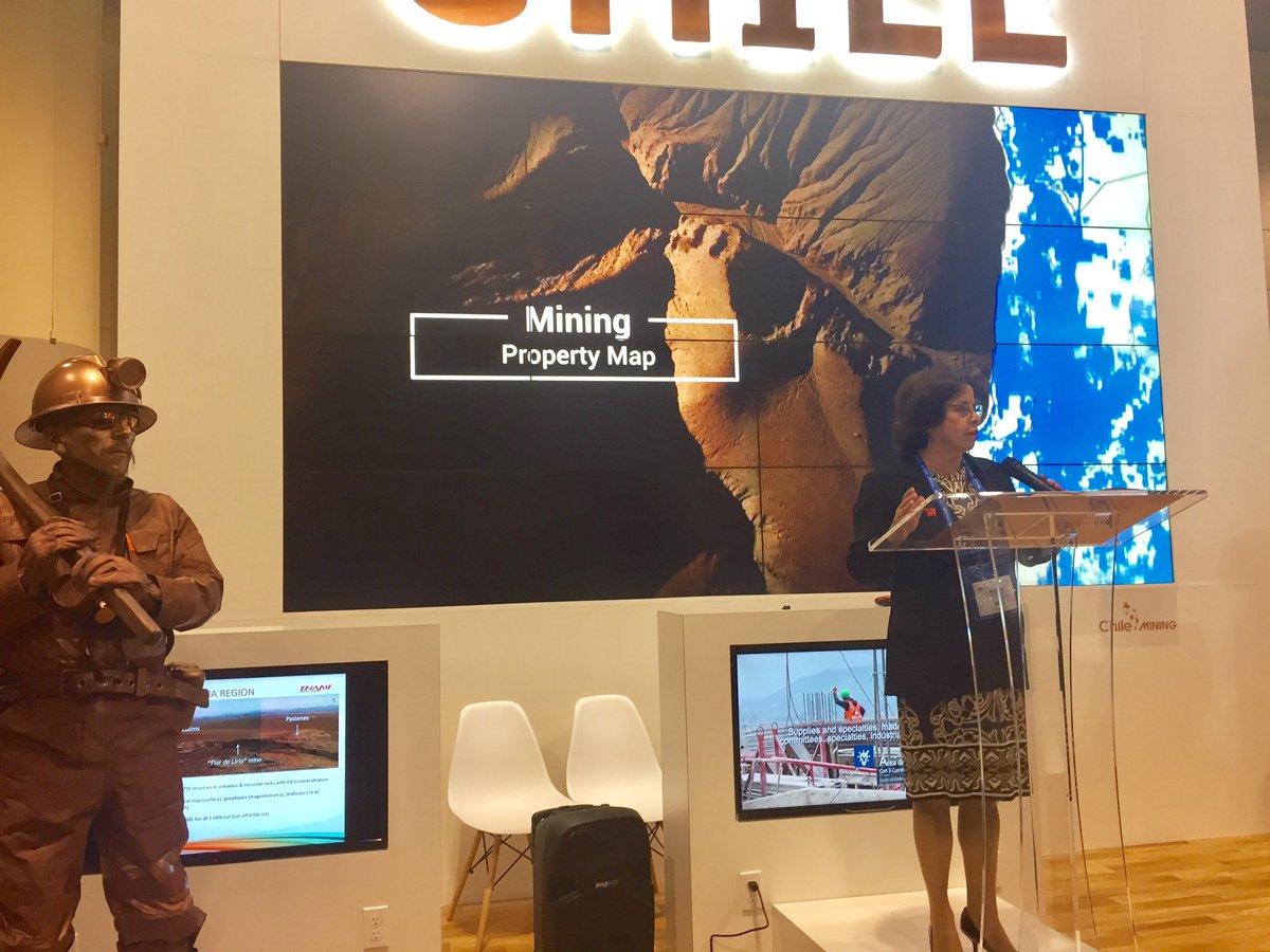 prochile_ca's tweet photo. Chilean Minister of Mining Aurora Williams tells guests why the country is an ideal destination for mining investments. Come learn about the many benefits of doing business in Chile. Visit us at booth 1349 at @the_PDAC Convention. #ProChile #InvestChile #ChileMining #PDAC2018 https://t.co/4acVXnBF6F
