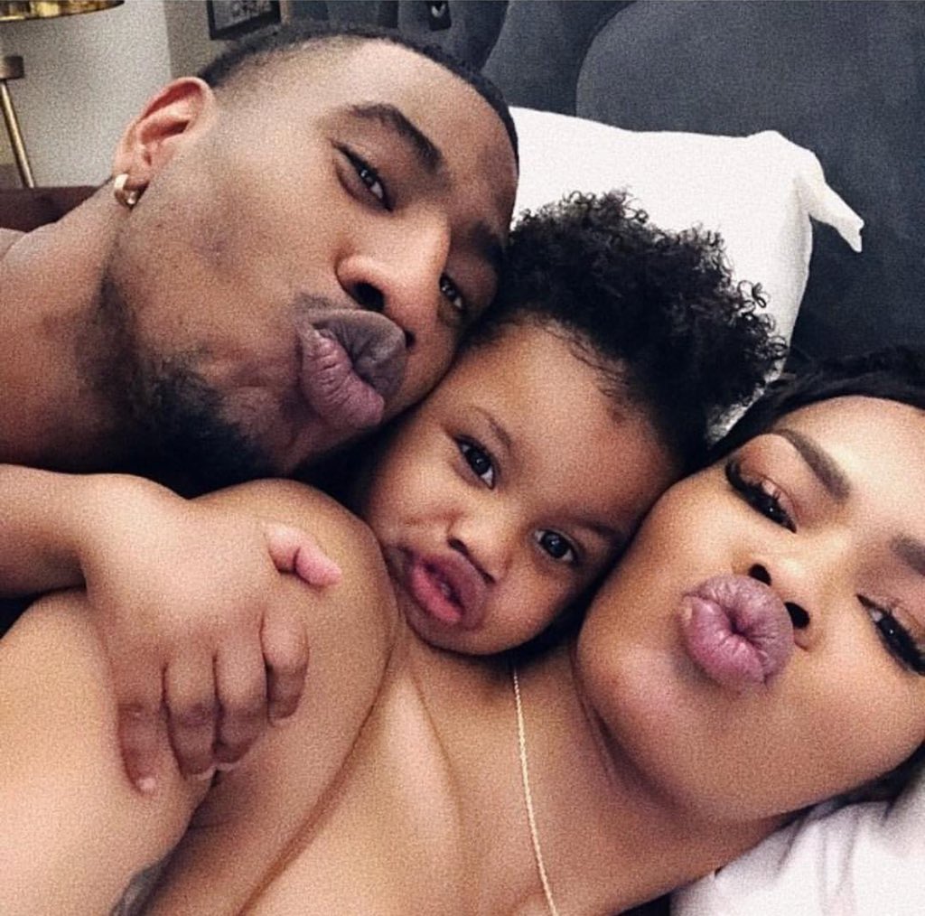 DyamondAire's tweet photo. my future lil family when we take selfies. 🧡 https://t.co/B8YP3HvTlI