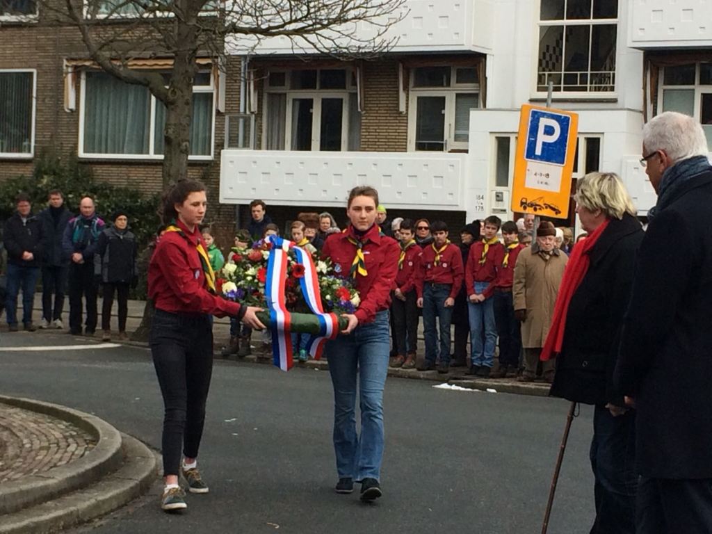 Foto's van de herdenking bombardement op Bezuidenhout scoutinghaagsehout.nl/fotos-herdenki…