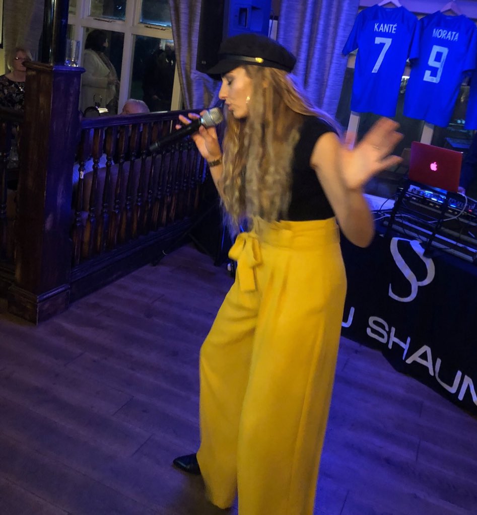 taliadean's tweet photo. Raising money for @FAMILYFOREVERJP . Amazing night https://t.co/o2l9eOc5Tu