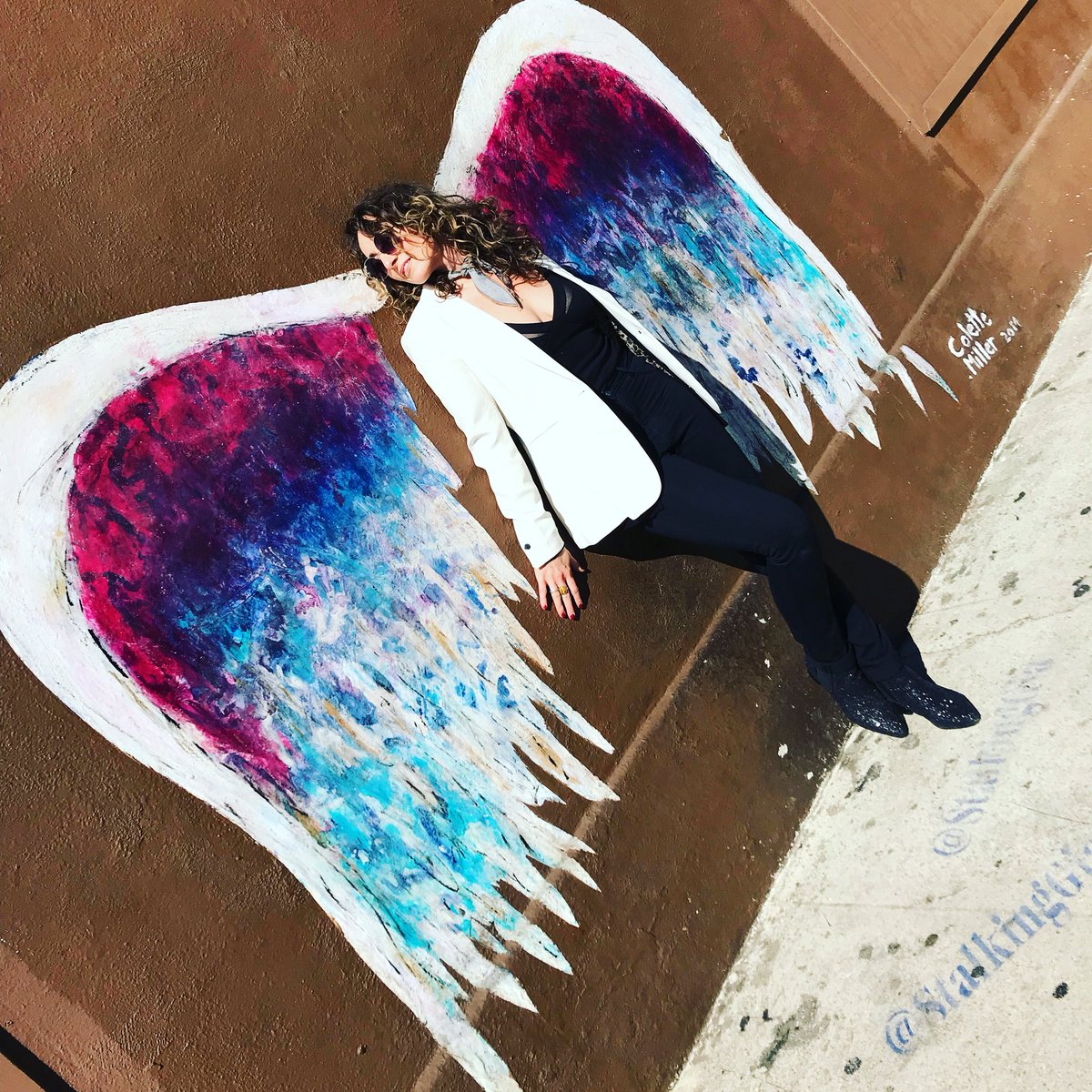 ApryllAileen's tweet image. Falling with grace is when you learn to fly #fallwithgrace #california #socal #weho #westhollywood #angel #rock #SoulfulSunday #losangeles #wings #wingstofly
