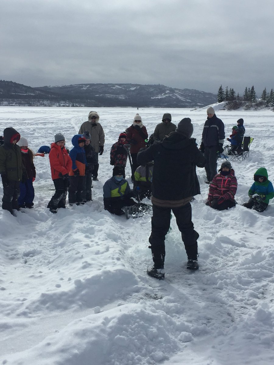TuscanyCubs's tweet photo. Cubs ice fishing on Ghost Lake Alberta #CubsDoStuff #scoutscanada https://t.co/QmZw4hUIzs