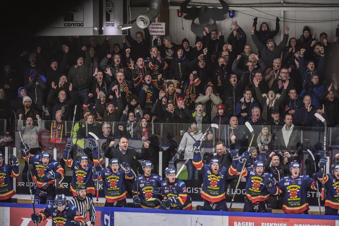 inteinforask's tweet photo. Finns få grejer som är så mäktigt som ett kokande katrinhallen, nu syns vi på torsdag igen för playoff 2 #bois https://t.co/sR9pzsvgCq