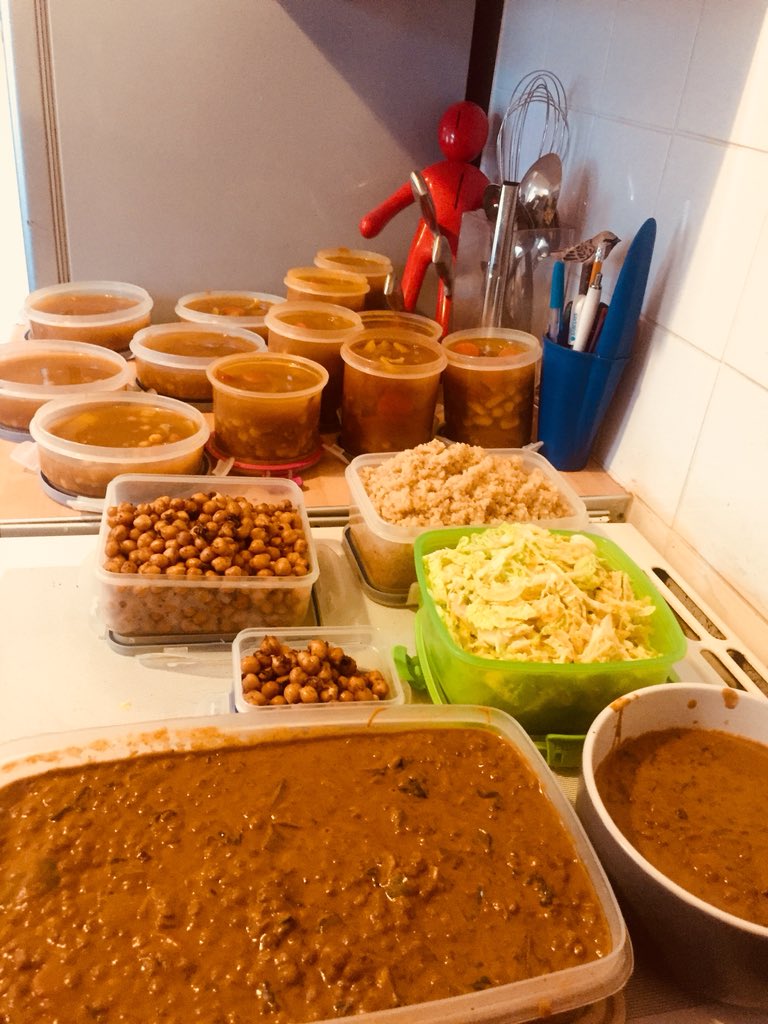 seanfrancos's tweet photo. That’s the week sorted then... #mealprep #vegan #peanutcurry #roastdemchickpeas https://t.co/wFiLeKp0xL