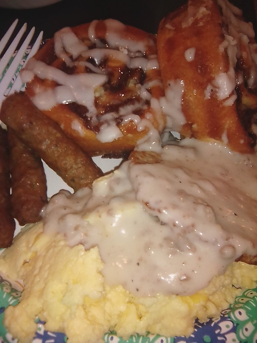 theMarqueta3's tweet photo. #brekfAz β’ #holidayinn | #holidayinnexpress waZ lit shit ! https://t.co/djuOb6Uylu