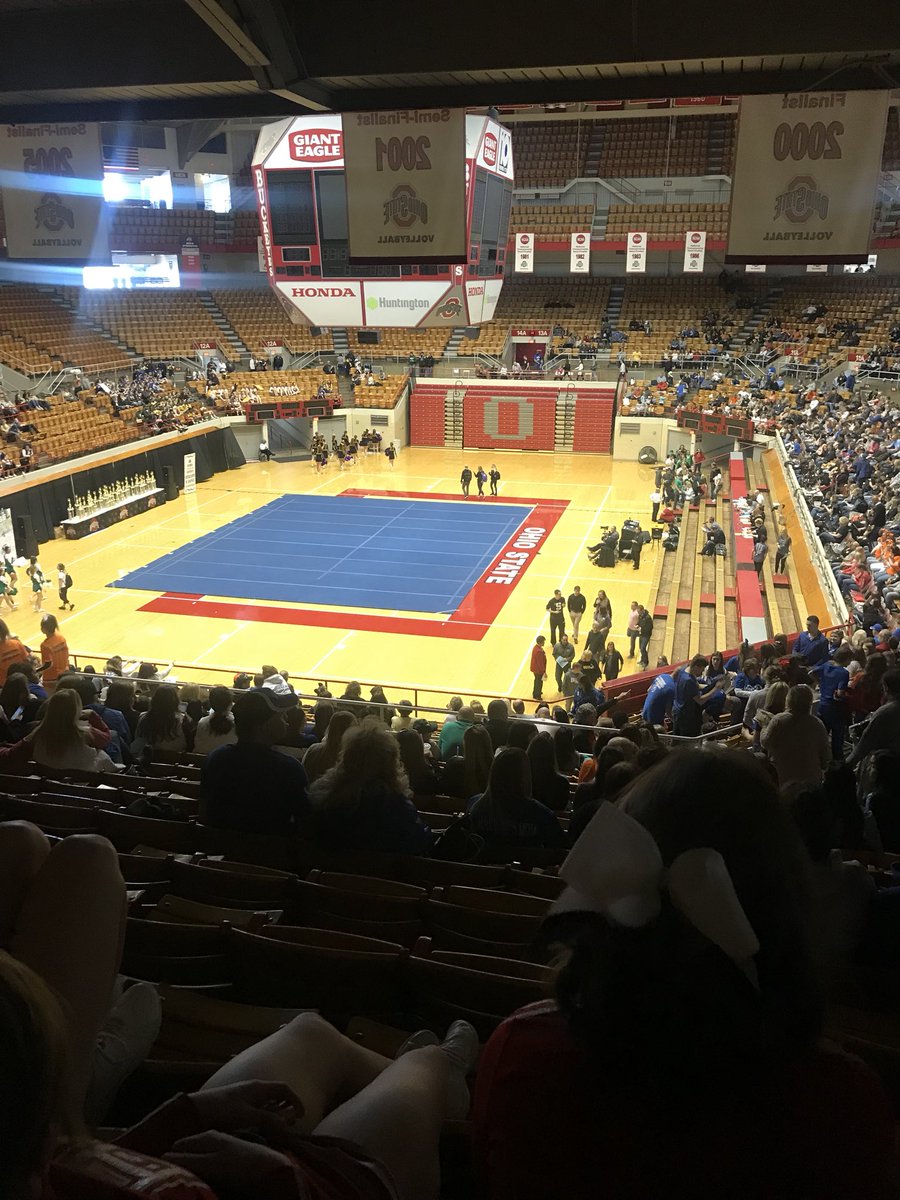BGHSBobcatCheer's tweet photo. BGHS Cheer takes the floor at 5:25pm! Let’s go Bobcats! Good luck to all teams competing today! https://t.co/d0H15i8eVM
