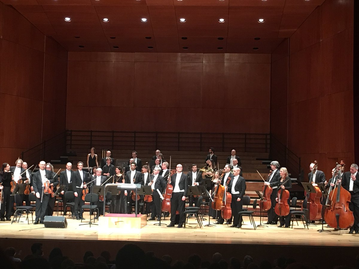 eventosfera's tweet photo. Genial el cierre de #GRXBIO con @orquestagranada y @marina_heredia en el @Euskalduna_eus https://t.co/2iMHT2sr1Q