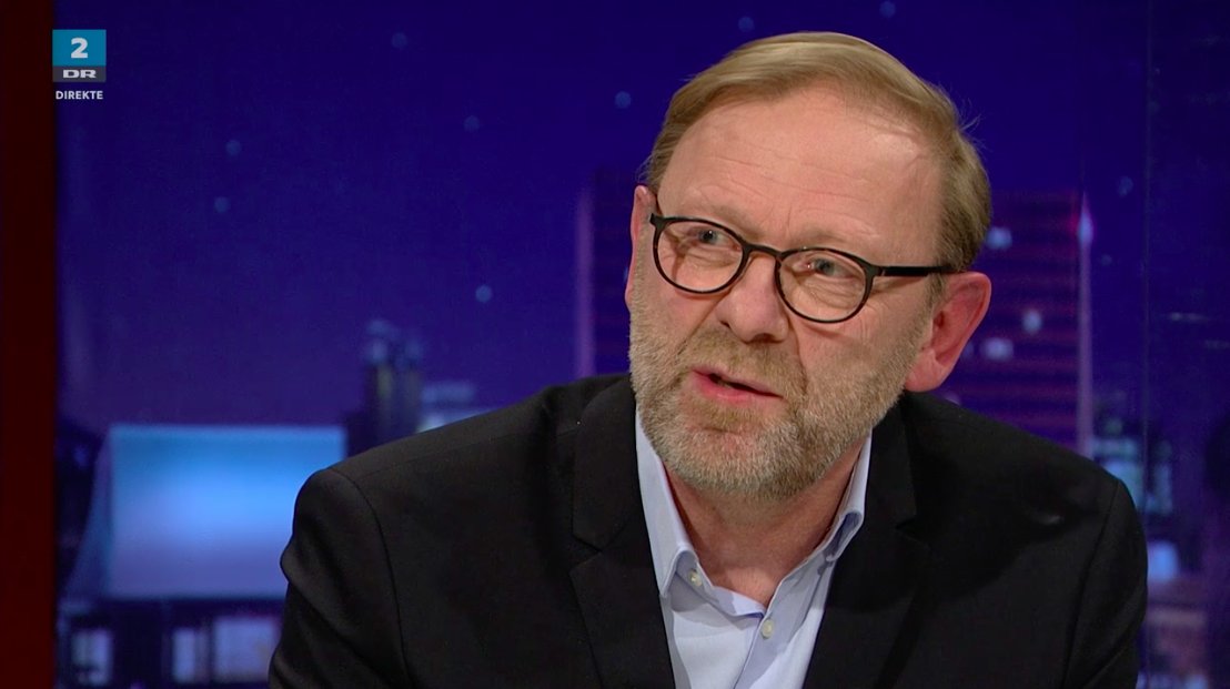 HosClement's tweet photo. "Tilliden til journalister og politikere er faldet. Det bærer jeg en del af ansvaret for". Ny redaktør på @btdk, Michael @Dyrby i Vi ses hos Clement #dkmedier https://t.co/KuWwy1pN7j