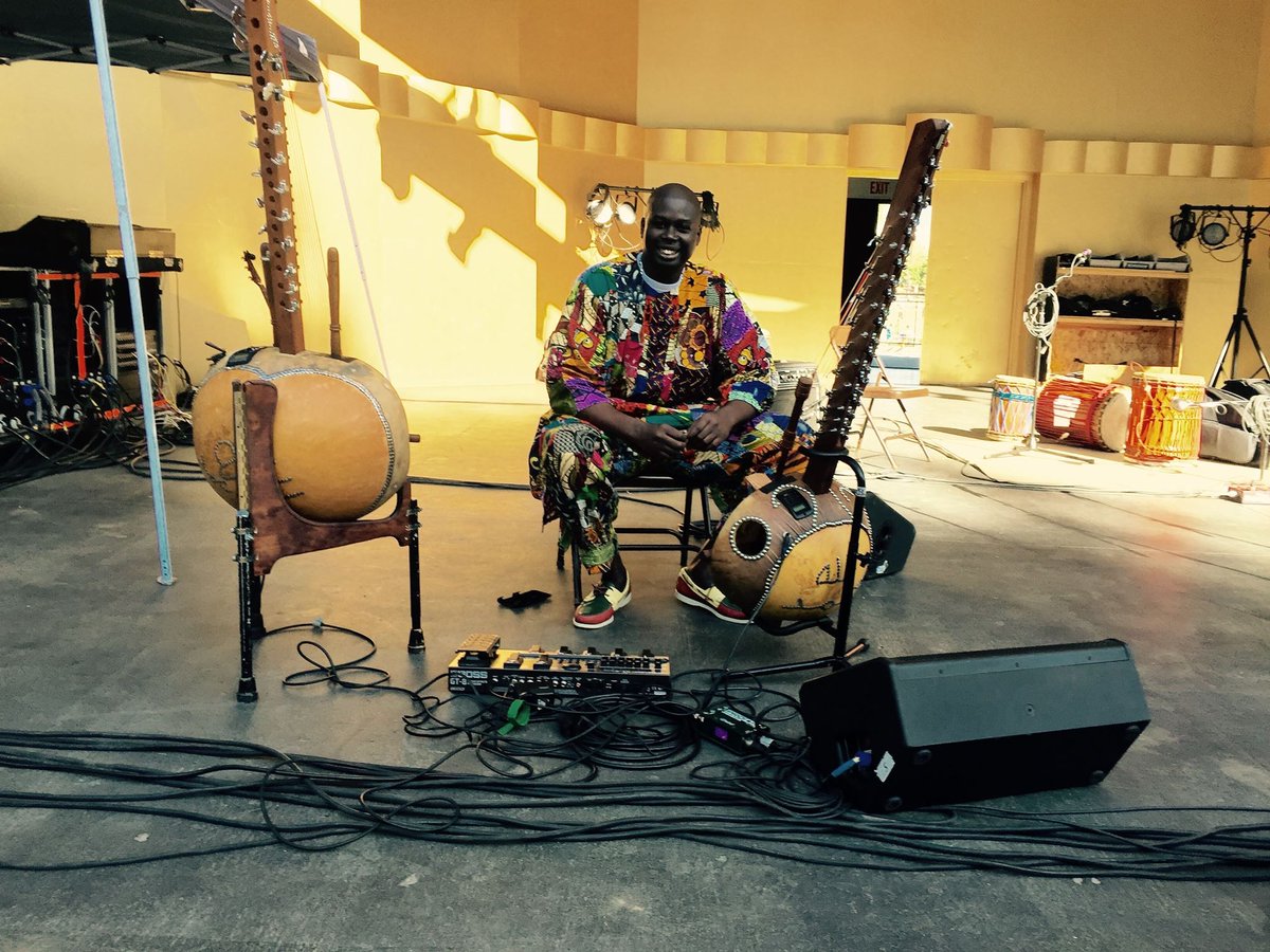 AmeKoraMusic's tweet image. Contemporary Senegalese #music combines traditional styles, instruments, and rhythms with those of Western music.

That&apos;s why we are open for collaborations with different artists regardless of genre. Let&apos;s have fun making awesome #rythms! #WestAfricanMusic #WorldMusic #Afro