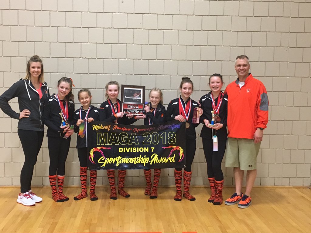 ColleenStarkHaw's tweet photo. Jr Tigers Team 4 places 3rd at STATE! #seasonhigh #sportsmanship https://t.co/r6RE0QjRVm