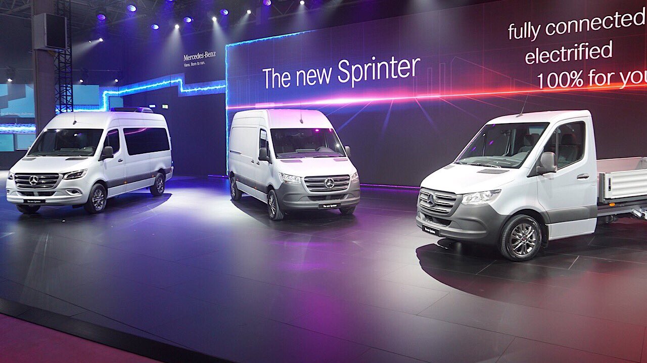 K Motor おはようございます 最近家の周りを車で走っていると新型のシビック タイプrを見ます 白と黒を見ました カッコいいですよね メルセデスベンツスプリンター19 T Co Nrkfu3vupn を動画投稿しました メルセデスベンツ