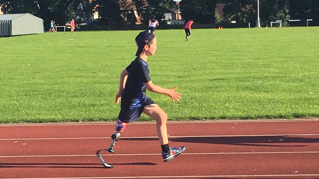 BladeBoyRio's tweet photo. @BritAthletics Roger Bannister was an incredible human being both in the fields of athletics and medicine.His legacy will live on to inspire future athletes like Rio - heβs so proud to train @HarrowAC at the #RogerBannisterStadium #RogerBannisterSportsCentre #HarrowAC #Athletics #RogerBannister https://t.co/aM7HznTAec