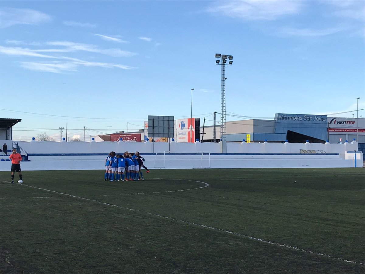 racingctmmfc's tweet photo. #CLUB | Imparables nuestras guerreras del @MarMenorFminas. Este finde han vencido 7-1 al @FCCartagena_efs, con goles de Paqui (4), Elena, Paula e Inma.

Una jornada más, siguen  segundas,empatadas (40p) con @PinatarFeminas, líderes.

Paqui suma 30 goles y se coloca pichichi👏⚽️ https://t.co/T5W8cWNEk7