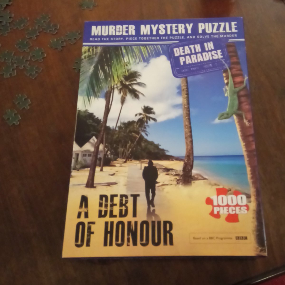ktdymruff's tweet photo. What have you done @Ellie_Mhari !?!? A murder mystery jigsaw with no picture to go by! #jigsawpuzzle #murdermystery #notanotherpuzzle #1000pieces #difficult #whatdoyoumeannopicture #gladlibinterns https://t.co/OOTMI0SqPL
