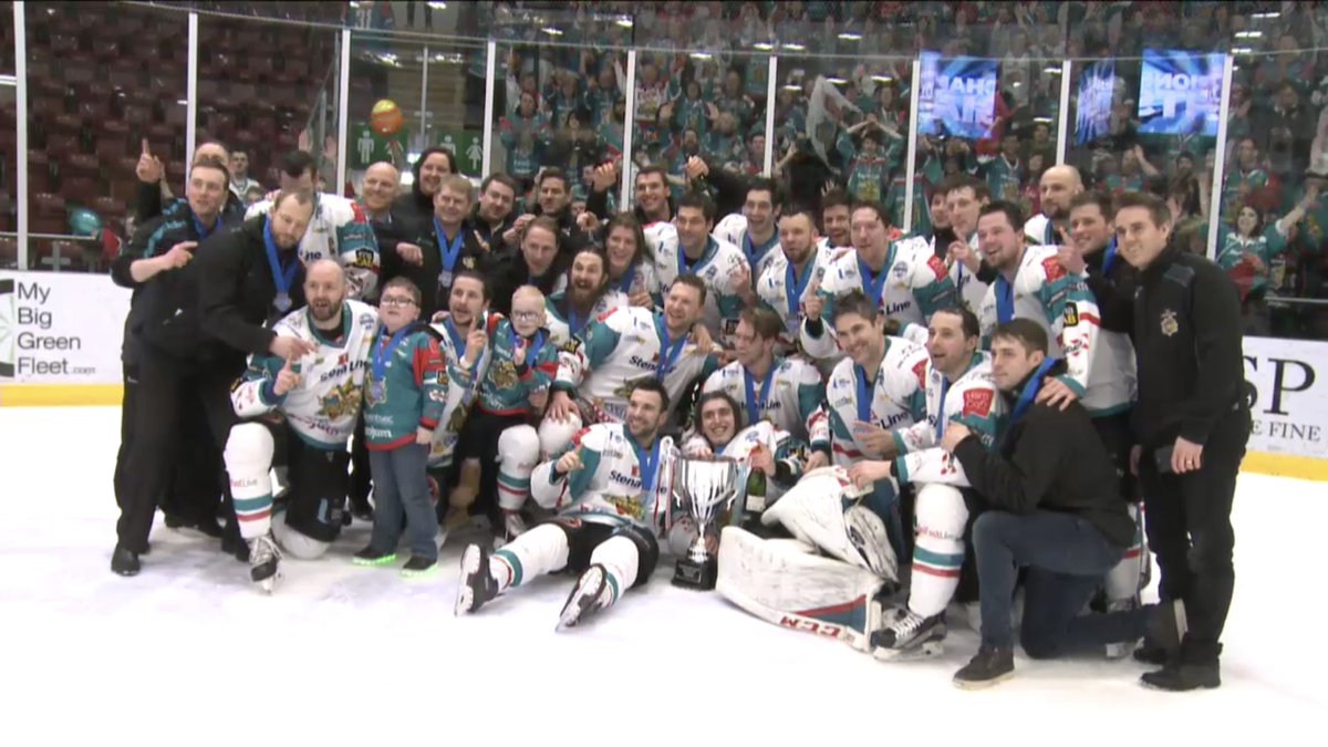ThirteenRivers's tweet photo. This was well worth the risk of losing my job. I cried actual tears. That team deserve everything right now. Our fans that travelled deserved that. AKโs first year as head coach and he has silverware already. Iโm proud to be a Giant. #WeAreGiants #WeSlayDevils #CCFINAL18 https://t.co/ldVJG5yj3K