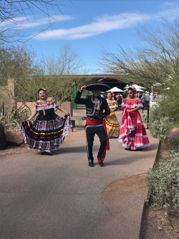 VenueProjects's tweet image. What a beautiful day at #DevourPhoenix! Our community’s rich culture and culinary talent are on full display.