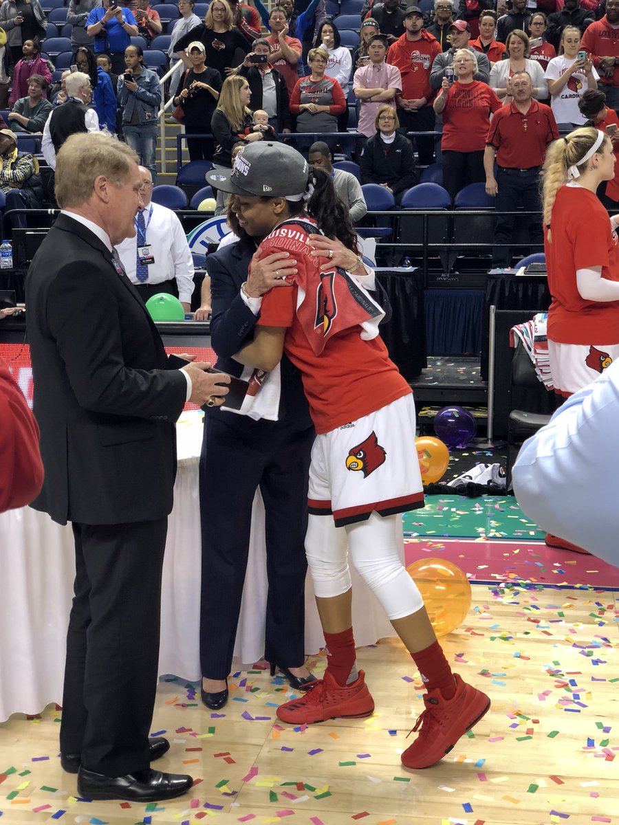 accwbbdaily's tweet photo. Jeff Walz, Asia Durr, Myisha Hines-Allen and Sam Fuehring accept their championship trophies. #accwbb https://t.co/Rdv4TPYh6i