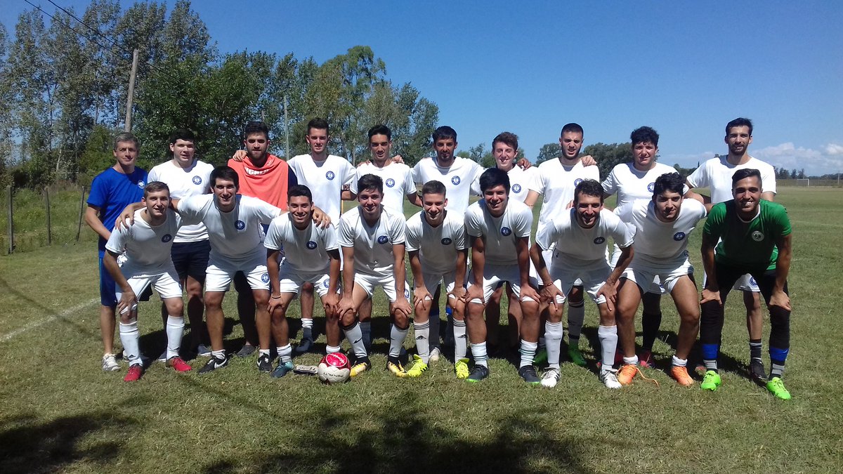 AlePF5's tweet photo. Gran triunfo 2 a 0  vs San carlos Bolivar.
Goles de Fernando Montenegro y Ezequiel Martinez.
Partidazo. @ucalp https://t.co/6TrP3iZK4P