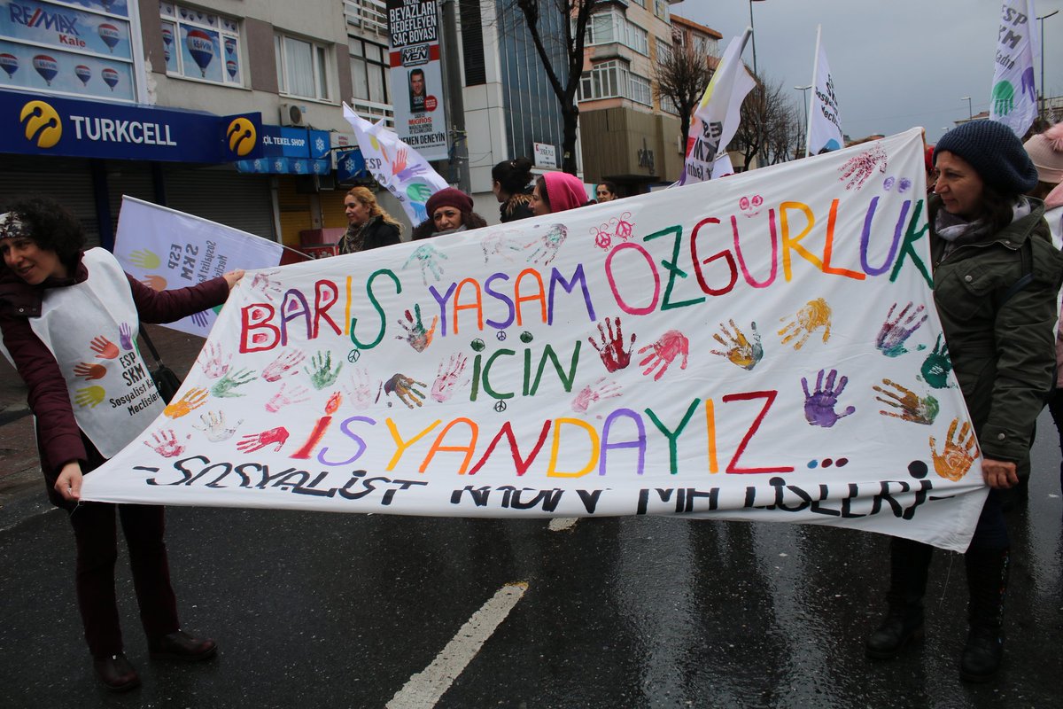 sonerkkarabulut's tweet photo. #8M18 | İstanbul 8 Mart Platformu'nun Bakırköy Özgürlük Meydanı'nda düzenlediği mitingten kareler... https://t.co/sNB1hCrYmH