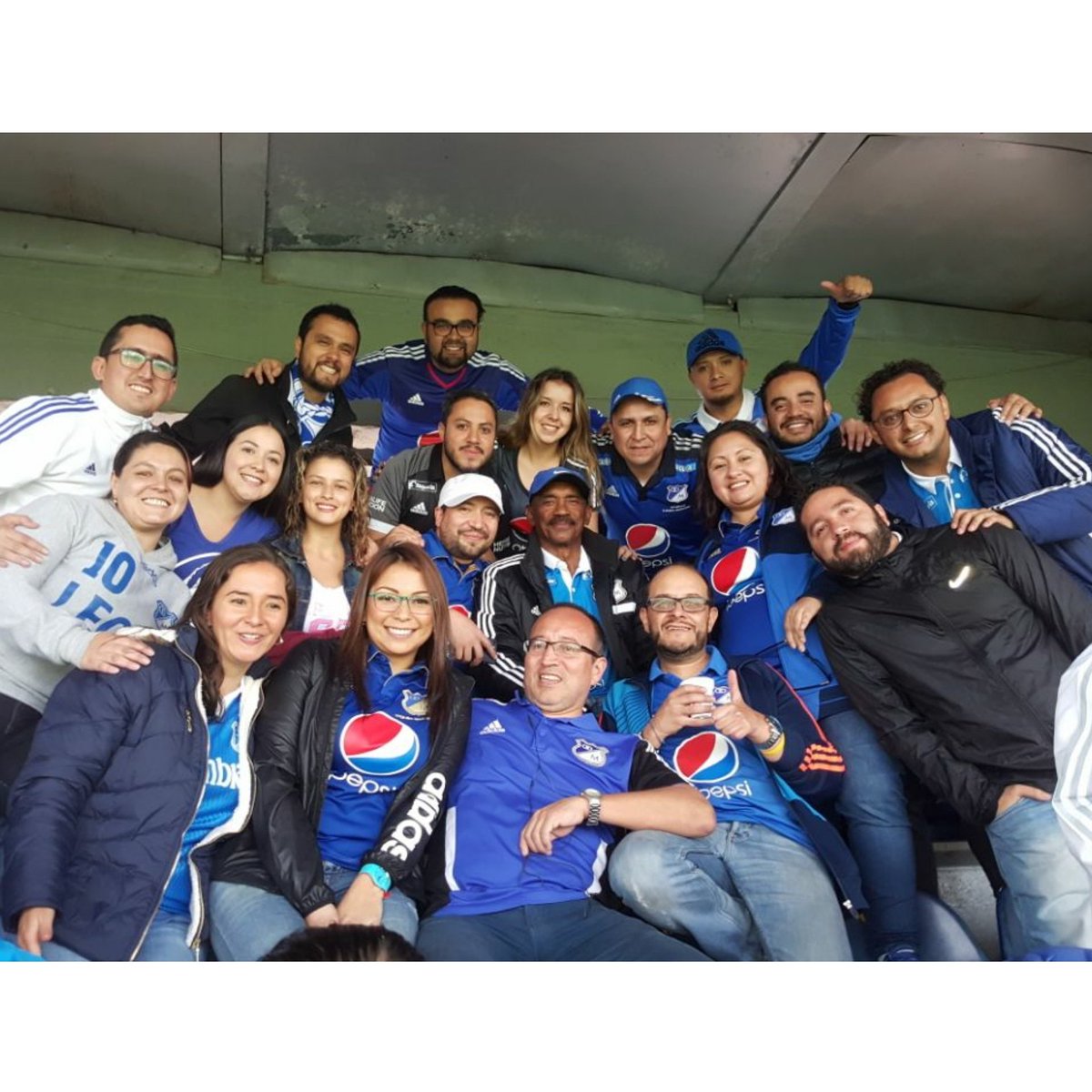 La camiseta de #Millos con huevos se ha de llevar, el Guajiro se la puso y la hizo respetar 🎶🎶🎶