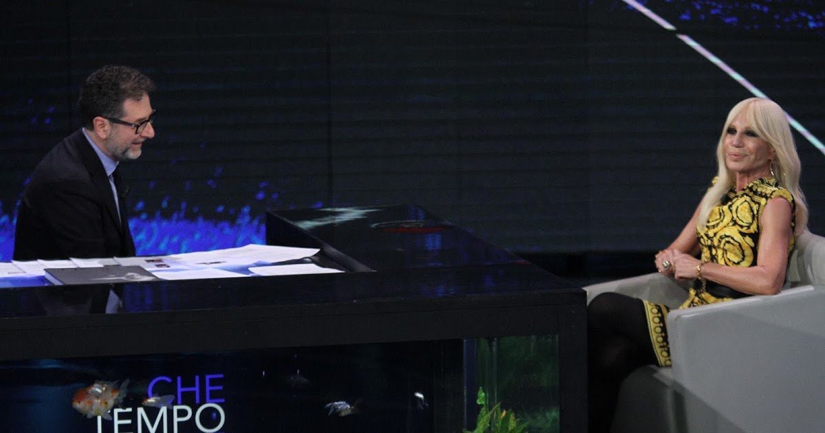 postwebpress's tweet photo. RIVELAZIONI DI DONATELLA VERSACE SU TRUMP A RAI1 CHE TEMPO CHE FA #chetempochefa #rai1 https://t.co/zuR8cZXTyx https://t.co/KJm4xWQtwg
