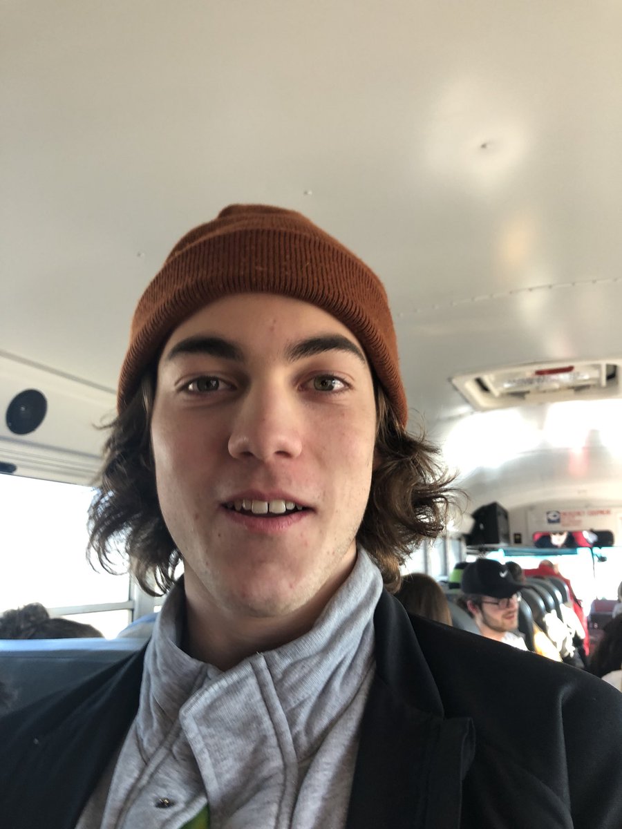 lisaxqcc's tweet photo. Sean is on the hunt for a girl who kindly offered him a headband for the dodgeball tournament @ #snocamp18 and also prayed @ Saturday morning session. Sean did not get the chance to get her name so.. if anyone can help #findheadbandgirl sean can finally reunite with her. @Snocamp https://t.co/utuyGMKIHQ