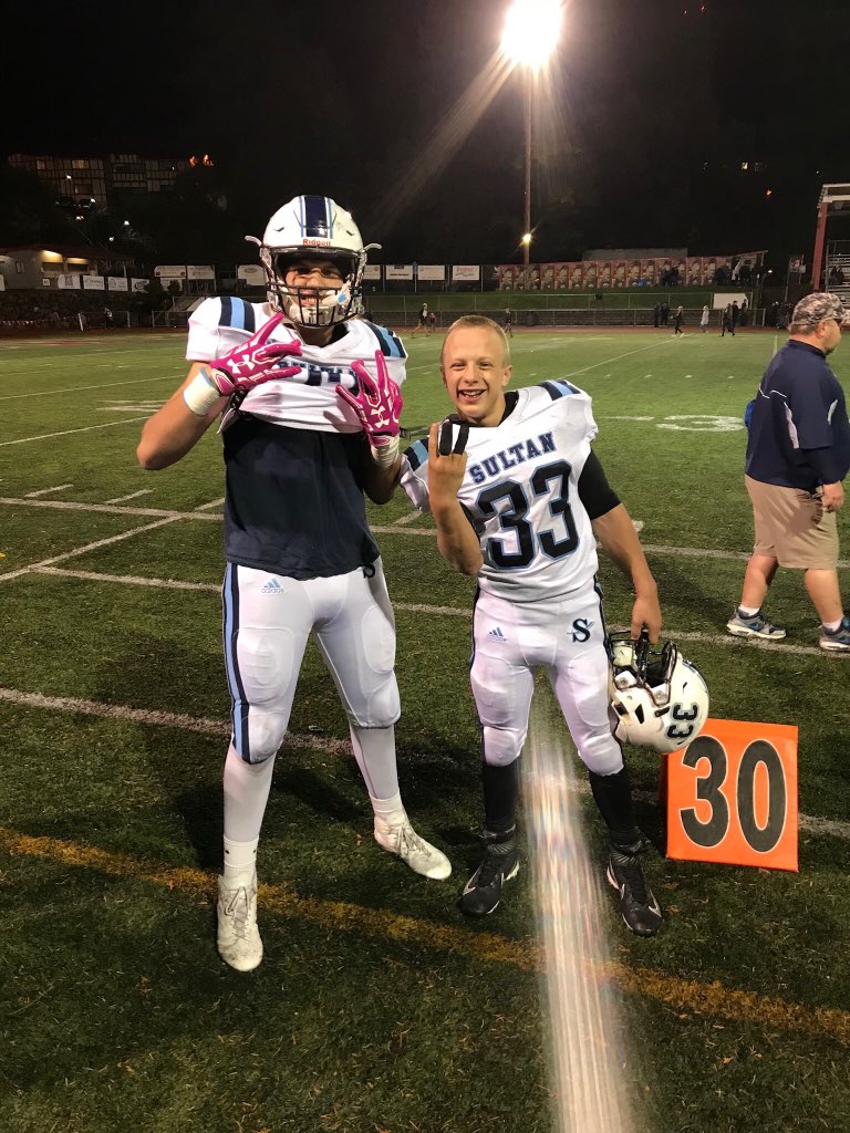 TylerDeason3's tweet photo. Football season can’t come any slower, Stoked for football season🏈🏈 https://t.co/Dsldefl2tZ