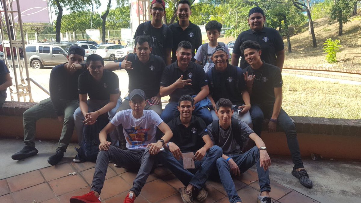 Advanced eSports tweet media