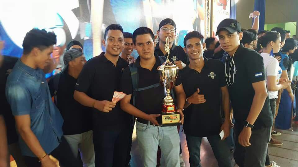 Advanced eSports tweet media