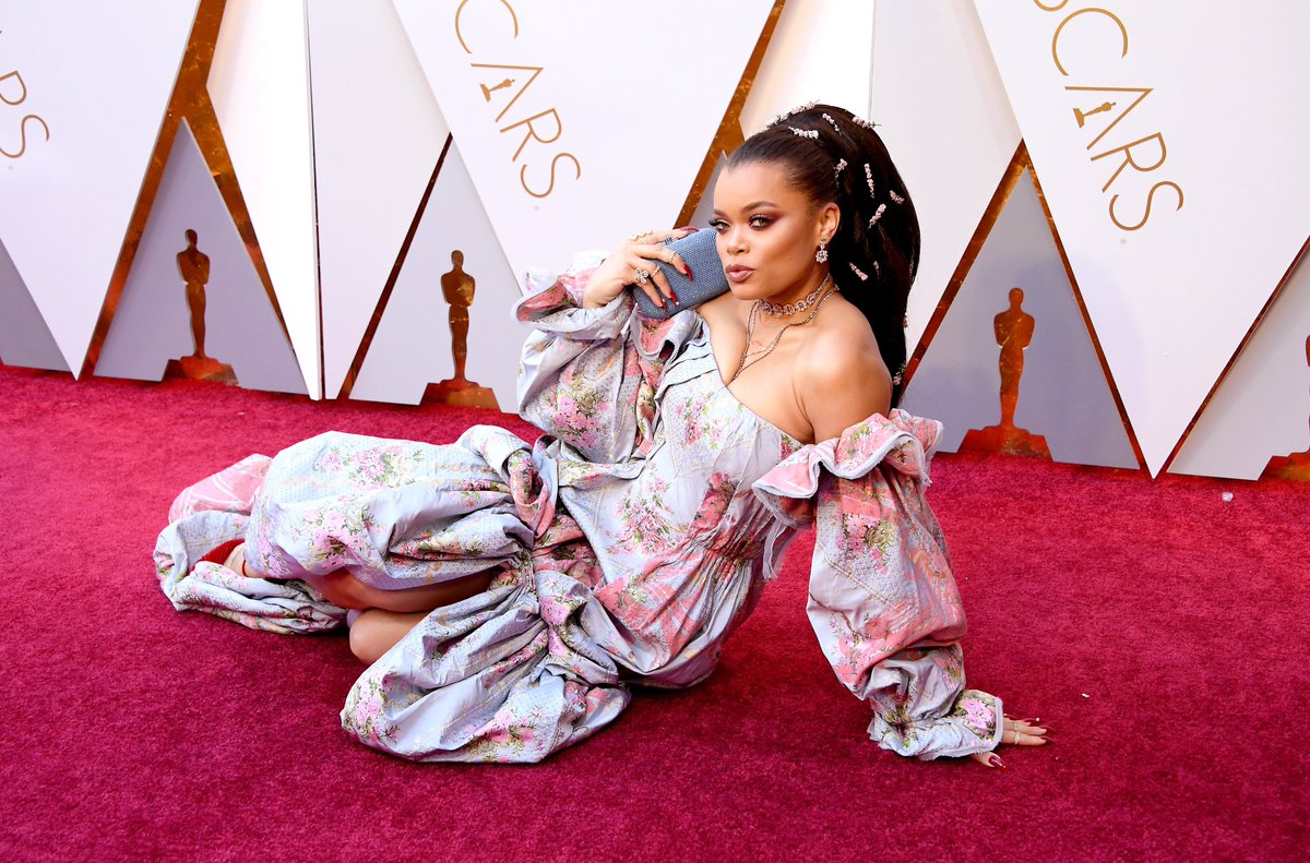 glamourmag's tweet photo. 2018 mood #Oscars cc: @AndraDayMusic https://t.co/CTCR2OLBle