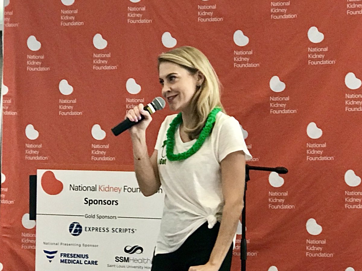 CraigMoellerTV's tweet photo. Best Kidney Walk emcee ever... @AnneAllredNBC is also a transplant recipient and shining light for the important work they do! #AnneRocks https://t.co/wswlntSCsH