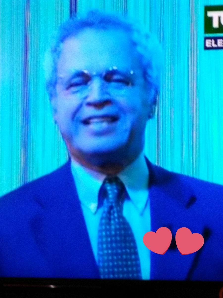 NaokoSetzuko's tweet photo. C'è chi aspetta gli #Oscars noi #MaratonaMentana https://t.co/oAyNa28Lp2