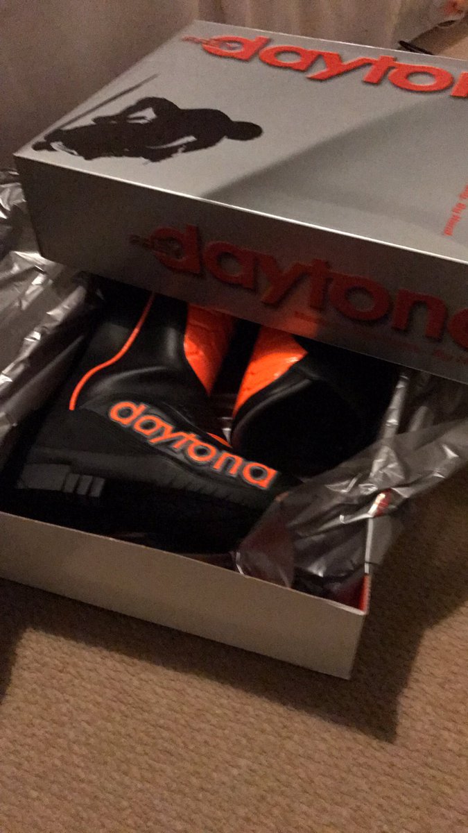 Gotta love a fresh pair of boots for the year . Thanks @FreyDaytona  for your support 👌