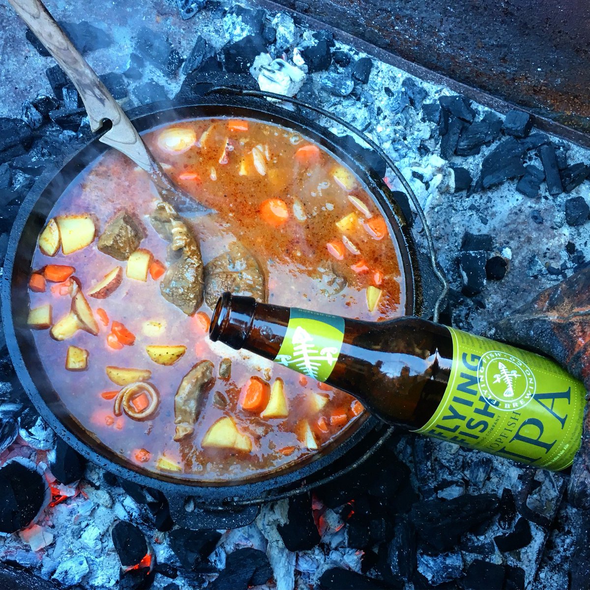 BBQBobTrudnak's tweet image. IPA Venison Stew on a blustery early March day. @flyingfishbrew @BBQ_Guru #bbq #eatwhatyouhunt #cookingoutdoor #craftbeer