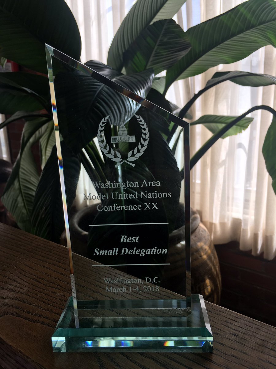 STVMMUN's tweet image. Congratulation to @STVMHS MUN team. Winning the 1st place &quot;Best Delegation&quot; Award! Winning 7 Gavels, 1 outstanding Delegate, and 5 Honorable Delegate awards in Washington DC hosted By George Washington University. #Irishproud 🍀🍀We defended our title!