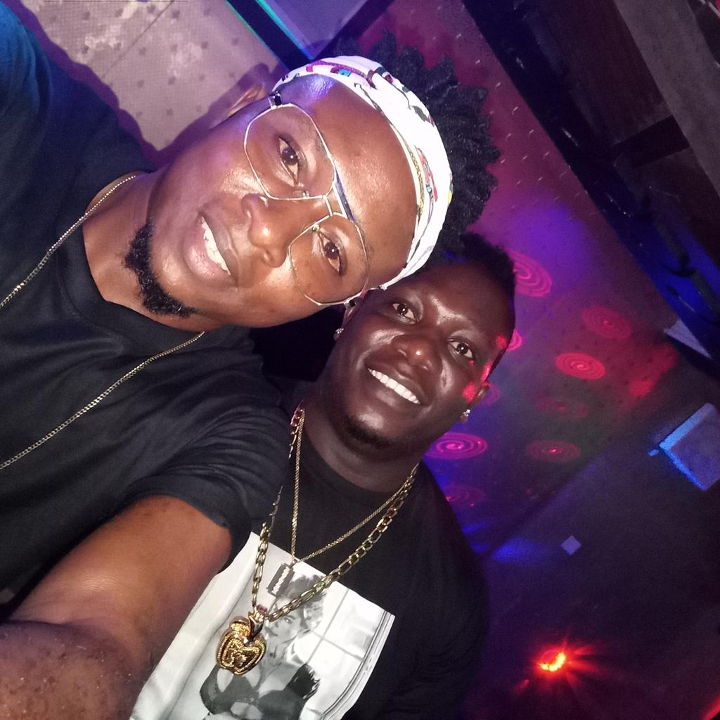 obiemercy_fanpa's tweet photo. About southeast award night,, entertainment personality of the year @obiemercyent https://t.co/lmdJeY79Wh