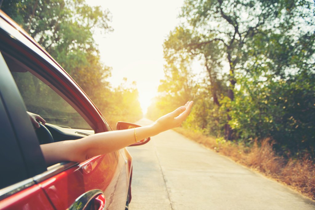 stephensj36's tweet photo. As the sun warms up, you may feel the need to roll up your sleeves and to tackle the big task of cleaning and tuning up your car. Getting rid of the winter mess inside and on the outside of your car is critical. https://t.co/M1y1PmPth3
