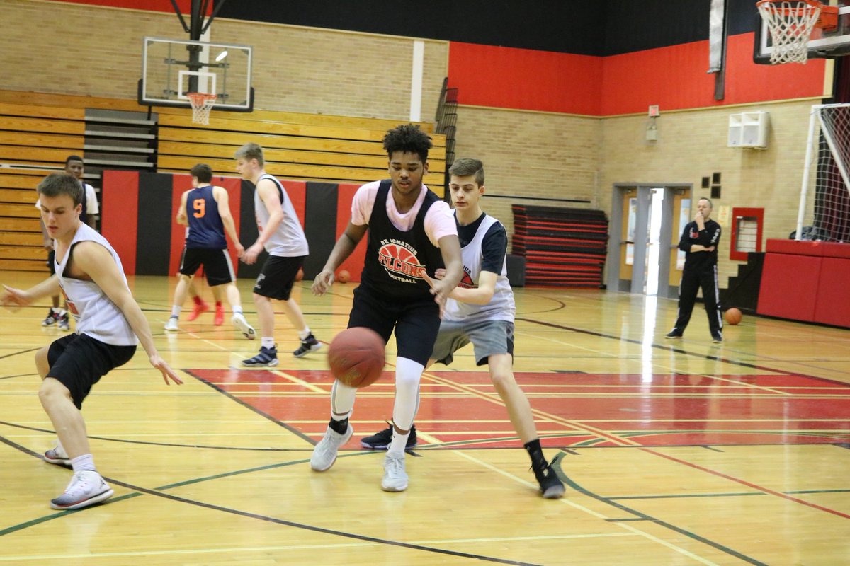 ignatius_bball's tweet photo. Getting ready to represent Northwestern Ontario #ofsaabound https://t.co/WMYxPr2S2L