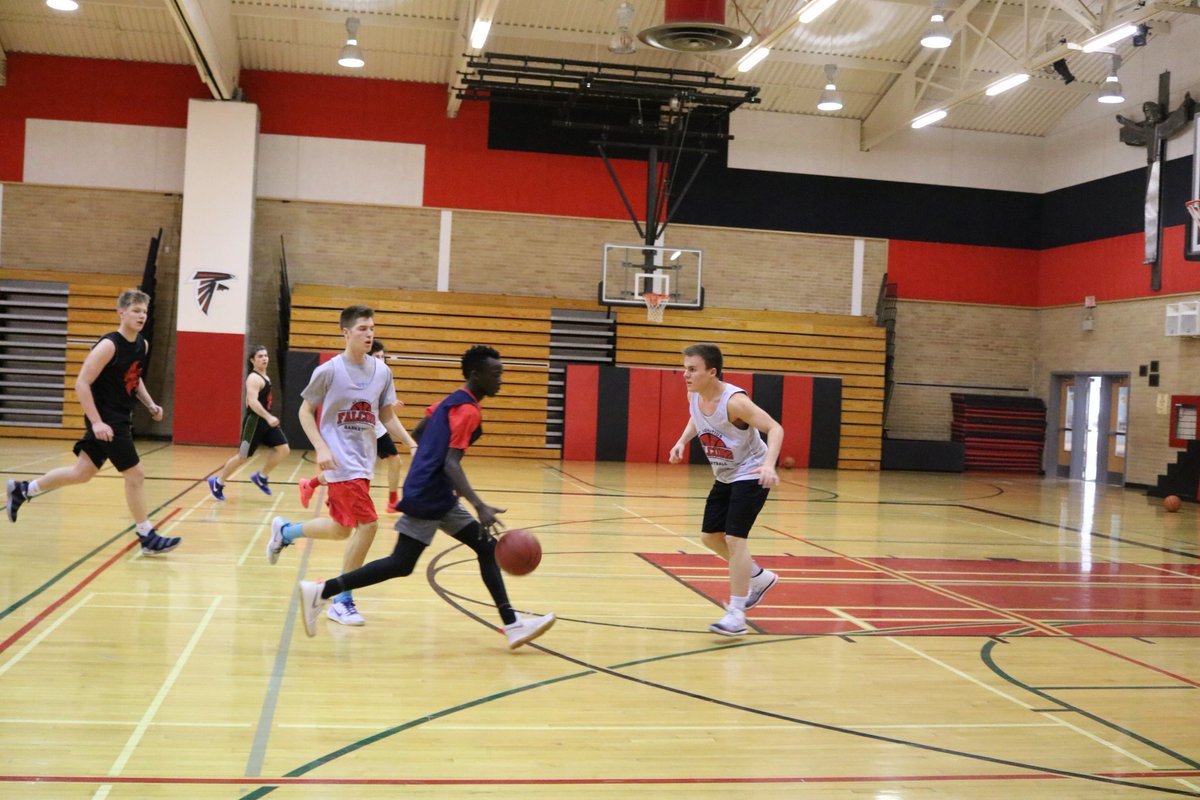ignatius_bball's tweet photo. Getting ready to represent Northwestern Ontario #ofsaabound https://t.co/WMYxPr2S2L