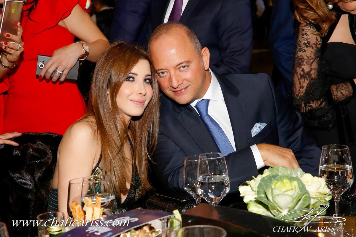 NancyALovers's tweet photo. The Queen of hearts @NancyAjram @drfadielhachem at gala dinner charity event #OpenMindsLB for autism kids foundation #Beirut 22 Feb 2018 💙💙😍😍💫🌟👑
#NancyAjram #SpecialNeeds #Lebanon
#نانسي_عجرم #حفل_خيري #اطفال_التوحد https://t.co/aaGuAtzaLd