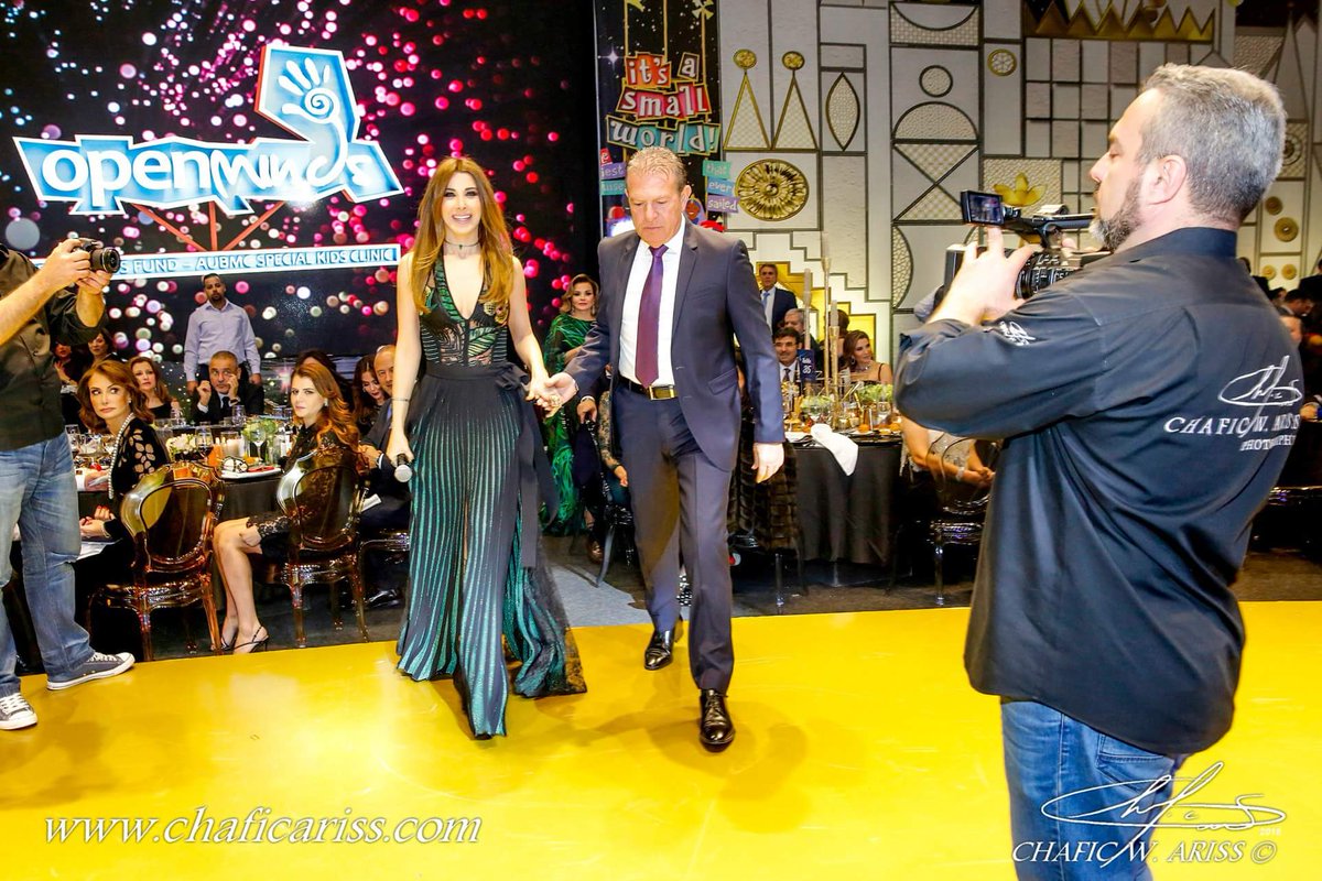NancyALovers's tweet photo. The Queen of hearts @NancyAjram @drfadielhachem at gala dinner charity event #OpenMindsLB for autism kids foundation #Beirut 22 Feb 2018 💙💙😍😍💫🌟👑
#NancyAjram #SpecialNeeds #Lebanon
#نانسي_عجرم #حفل_خيري #اطفال_التوحد https://t.co/aaGuAtzaLd