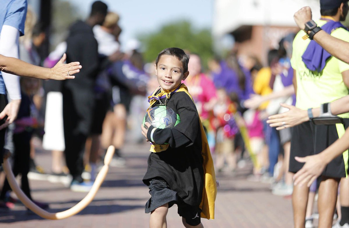 gcu's tweet image. The @Run2Fight Children's Cancer is this Saturday, Mar 10 at #GCU, benefitting @CCNGold &amp;amp; @FriendsofPCH! Online registration closes soon – sign up today at runtofightcancer.com/register/ #run2fight